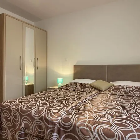 Vila Luxury Mar With Pool 200m From The And Restaurants Banjole