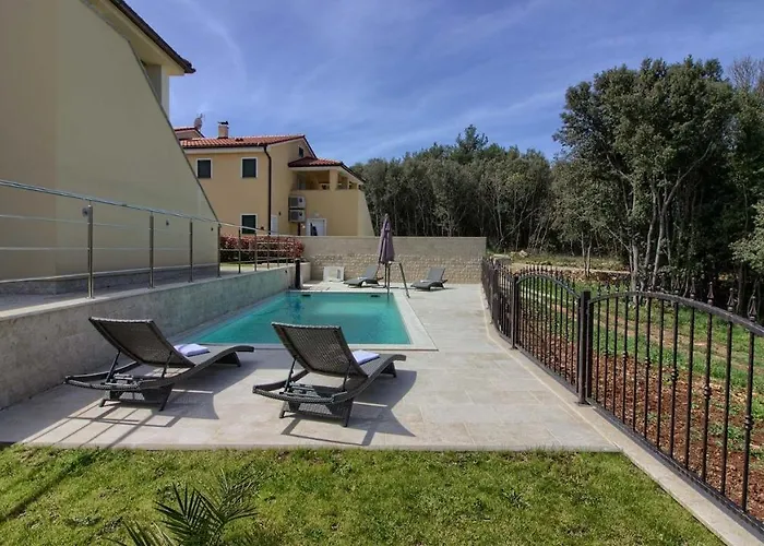 Luxury Mar With Pool 200m From The And Restaurants Vila *