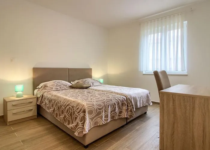 Luxury Mar With Pool 200m From The And Restaurants Vila Banjole