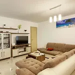 Villa Luxury Mar With Pool 200m From The And Restaurants *