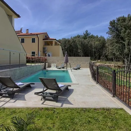 Luxury Mar With Pool 200m From The And Restaurants 别墅 *